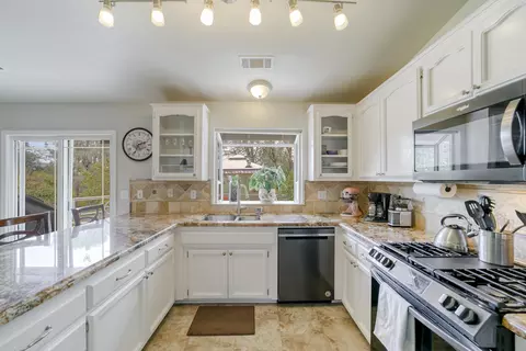 2930 Panorama Dr, Redding, CA 96003 photo 27
