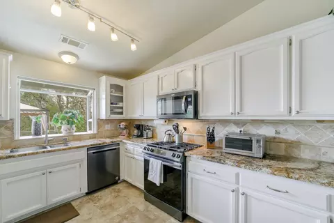2930 Panorama Dr, Redding, CA 96003 photo 26
