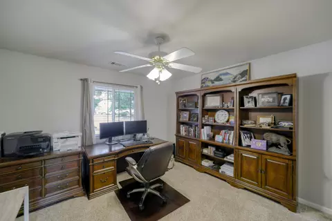 2930 Panorama Dr, Redding, CA 96003 photo 10