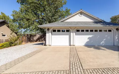 19236 Pinnacle Ct, Redding, CA 96003 photo 4