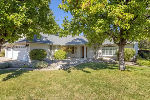 19236 Pinnacle Ct, Redding, CA 96003 photo 2