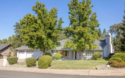 19236 Pinnacle Ct, Redding, CA 96003 photo 1