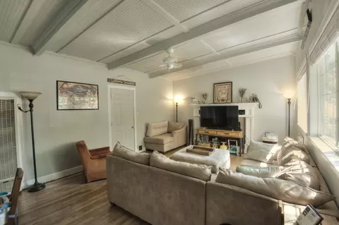 2295 Paris Ave, Redding, CA 96001 photo 2