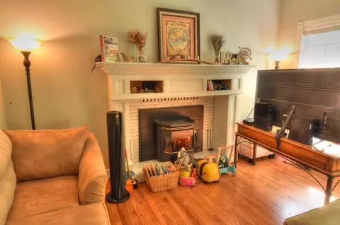 2295 Paris Ave, Redding, CA 96001 photo 3