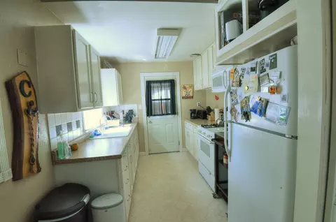 2295 Paris Ave, Redding, CA 96001 photo 4
