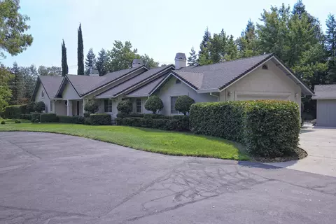 11538 Barzin Ln, Redding, CA 96003 photo 2