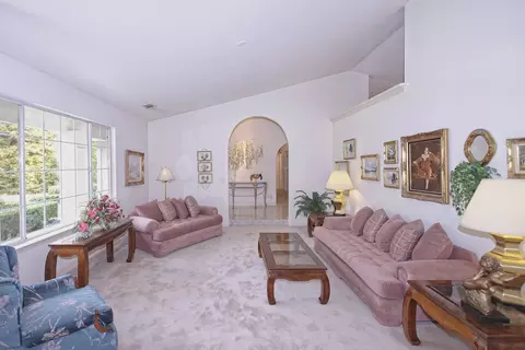 11538 Barzin Ln, Redding, CA 96003 photo 9