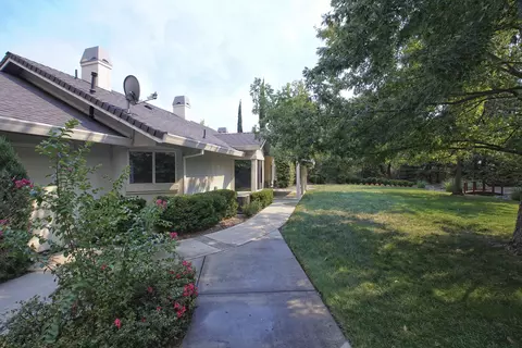 11538 Barzin Ln, Redding, CA 96003 photo 6