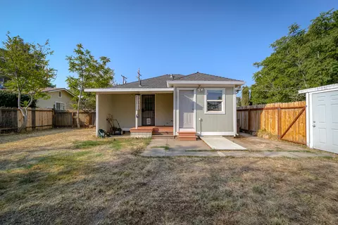 730 Lakeside Dr, Red Bluff, CA 96080 photo 2