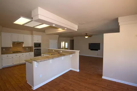 3818 Siskiyou St, Redding, CA 96001 photo 7