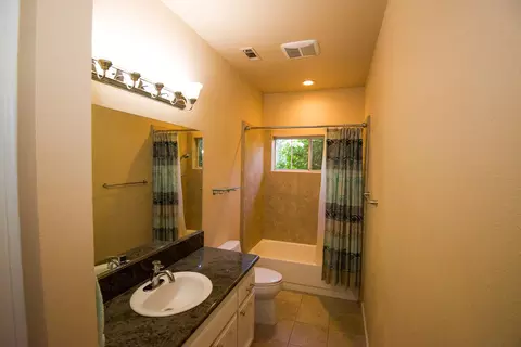 3818 Siskiyou St, Redding, CA 96001 photo 12