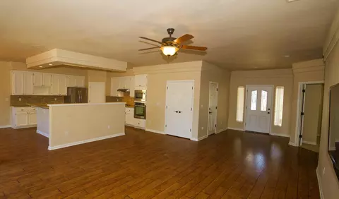 3818 Siskiyou St, Redding, CA 96001 photo 5
