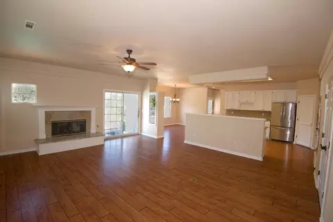 3818 Siskiyou St, Redding, CA 96001 photo 6