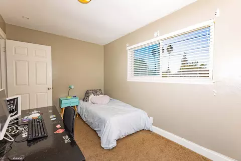 2568 Belladonna St, Redding, CA 96002 photo 17