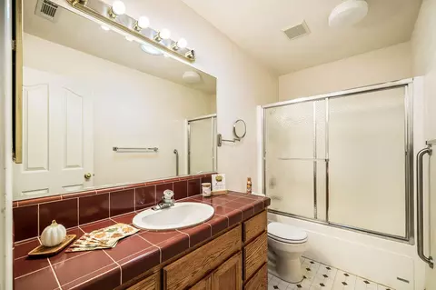 3592 Sunglow Dr, Redding, CA 96001 photo 14