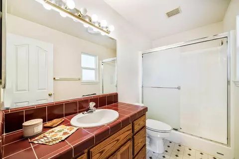 3592 Sunglow Dr, Redding, CA 96001 photo 10