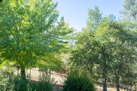 3592 Sunglow Dr, Redding, CA 96001 photo 16