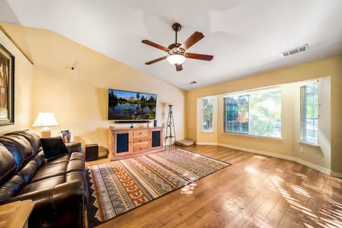 1943 Charade Way, Redding, CA 96003 photo 4