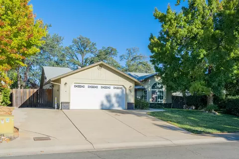 1943 Charade Way, Redding, CA 96003 photo 2