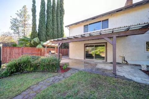 1335 Pleasant St, Redding, CA 96001 photo 19