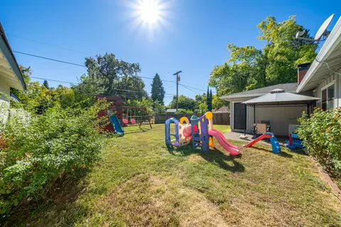 1527 Benton Dr, Redding, CA 96003 photo 29