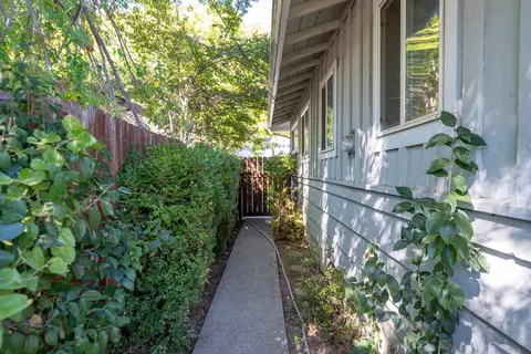 1527 Benton Dr, Redding, CA 96003 photo 33