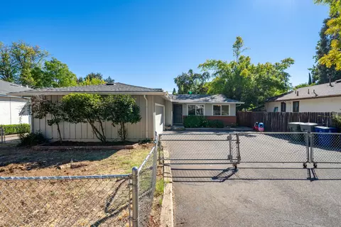 1527 Benton Dr, Redding, CA 96003 photo 3