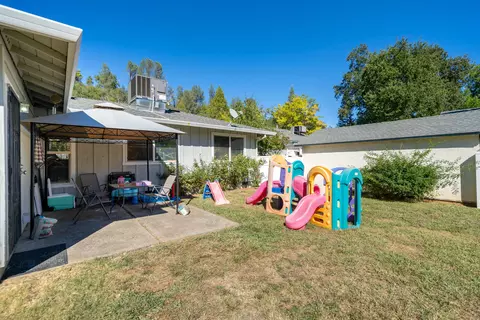 1527 Benton Dr, Redding, CA 96003 photo 31