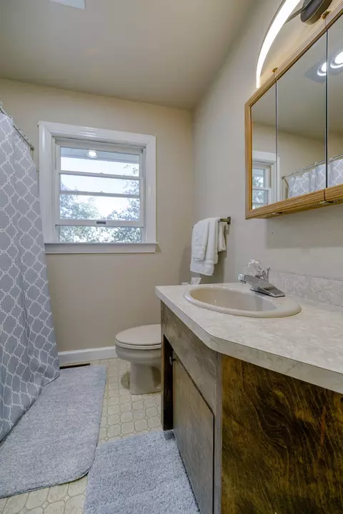 16182 Serene Dr, Redding, CA 96001 photo 62