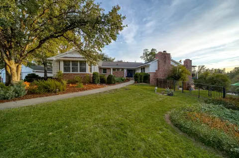 16182 Serene Dr, Redding, CA 96001 photo 2