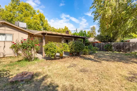 845 Loma St, Redding, CA 96003 photo 24