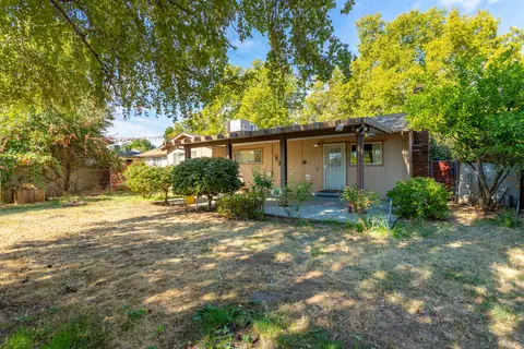 845 Loma St, Redding, CA 96003 photo 23