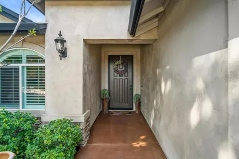 996 Montclair Dr, Redding, CA 96003 photo 4