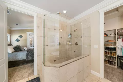 996 Montclair Dr, Redding, CA 96003 photo 18