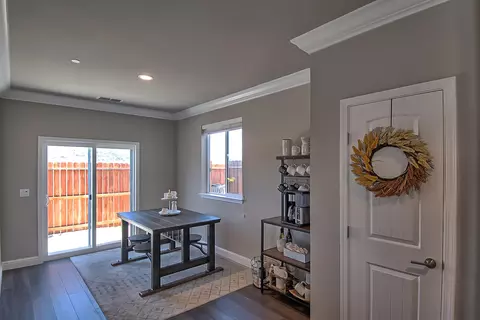 858 Congaree Ln, Redding, CA 96001 photo 9