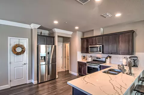 858 Congaree Ln, Redding, CA 96001 photo 3