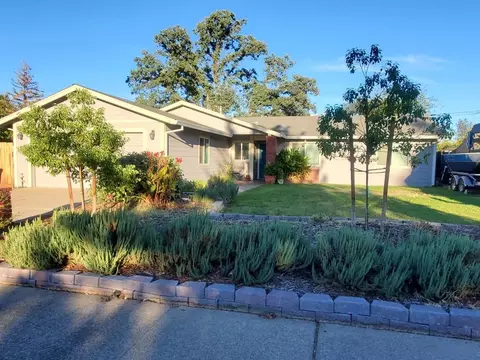 1947 Mary Lake Dr, Redding, CA 96001 photo 1