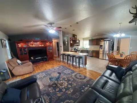 1947 Mary Lake Dr, Redding, CA 96001 photo 5