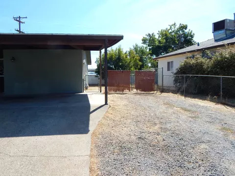 1561 Pinon Ave, Anderson, CA 96007 photo 3
