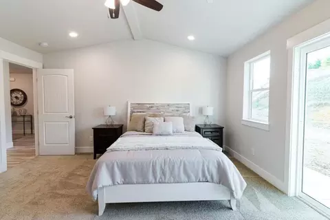 1399 Spanish Bay Dr, Redding, CA 96003 photo 11