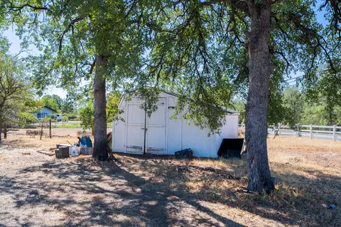 9449 Stillwater Rd, Redding, CA 96003 photo 30