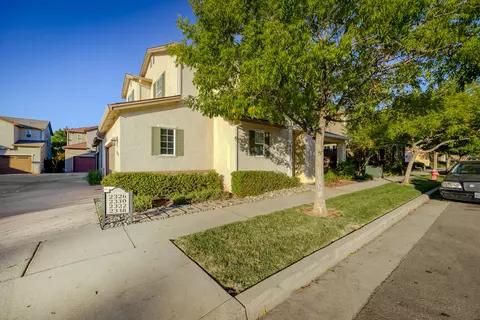 2318 Shining Star Way, Redding, CA 96003 photo 2