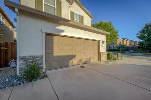 2318 Shining Star Way, Redding, CA 96003 photo 4