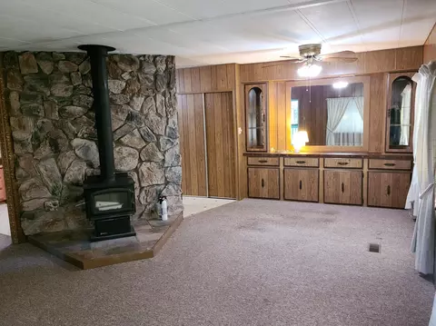 880 Little Deer Ln, Redding, CA 96003 photo 5