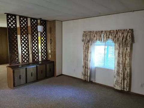 880 Little Deer Ln, Redding, CA 96003 photo 6