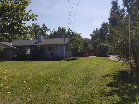 2551 Sacramento Dr, Redding, CA 96001 photo 2