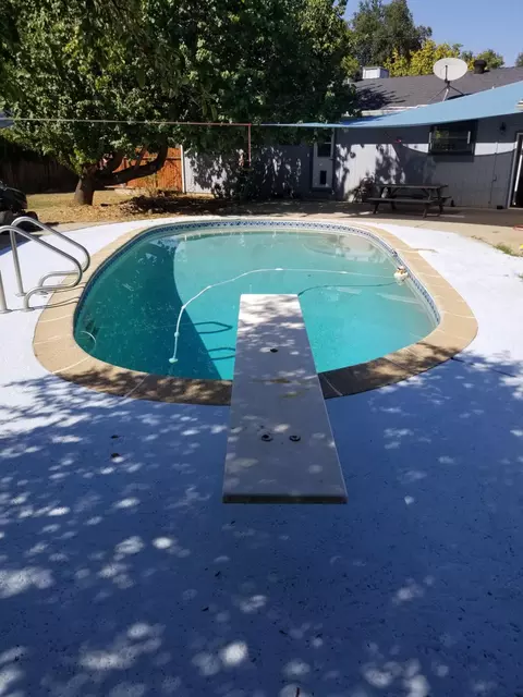2551 Sacramento Dr, Redding, CA 96001 photo 3