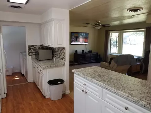 2551 Sacramento Dr, Redding, CA 96001 photo 8