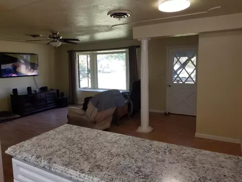2551 Sacramento Dr, Redding, CA 96001 photo 10