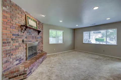 2550 Rainbow Ln, Redding, CA 96002 photo 9